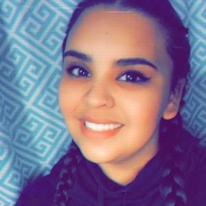 Meet your Posher, Crystal